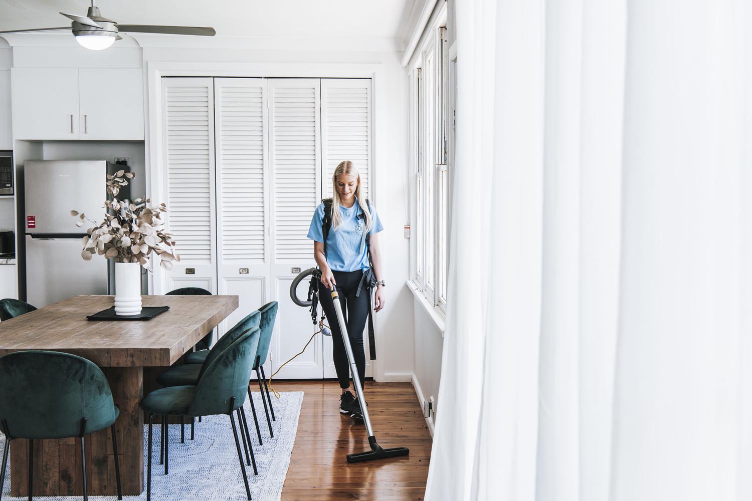 bliss cleaner vacuuming